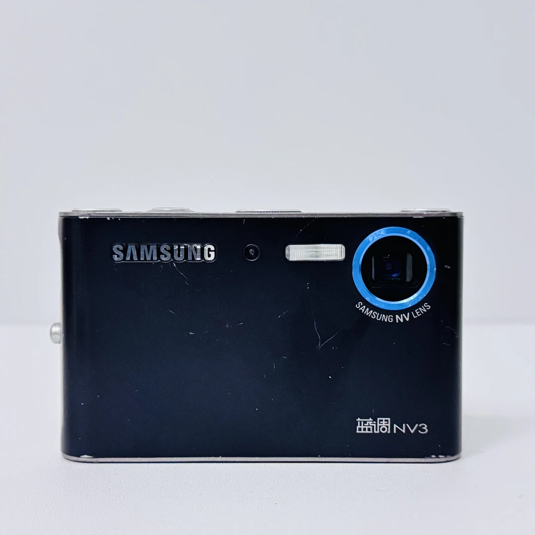 9新 Samsung/三星 NV3 820w像素3倍光学变焦