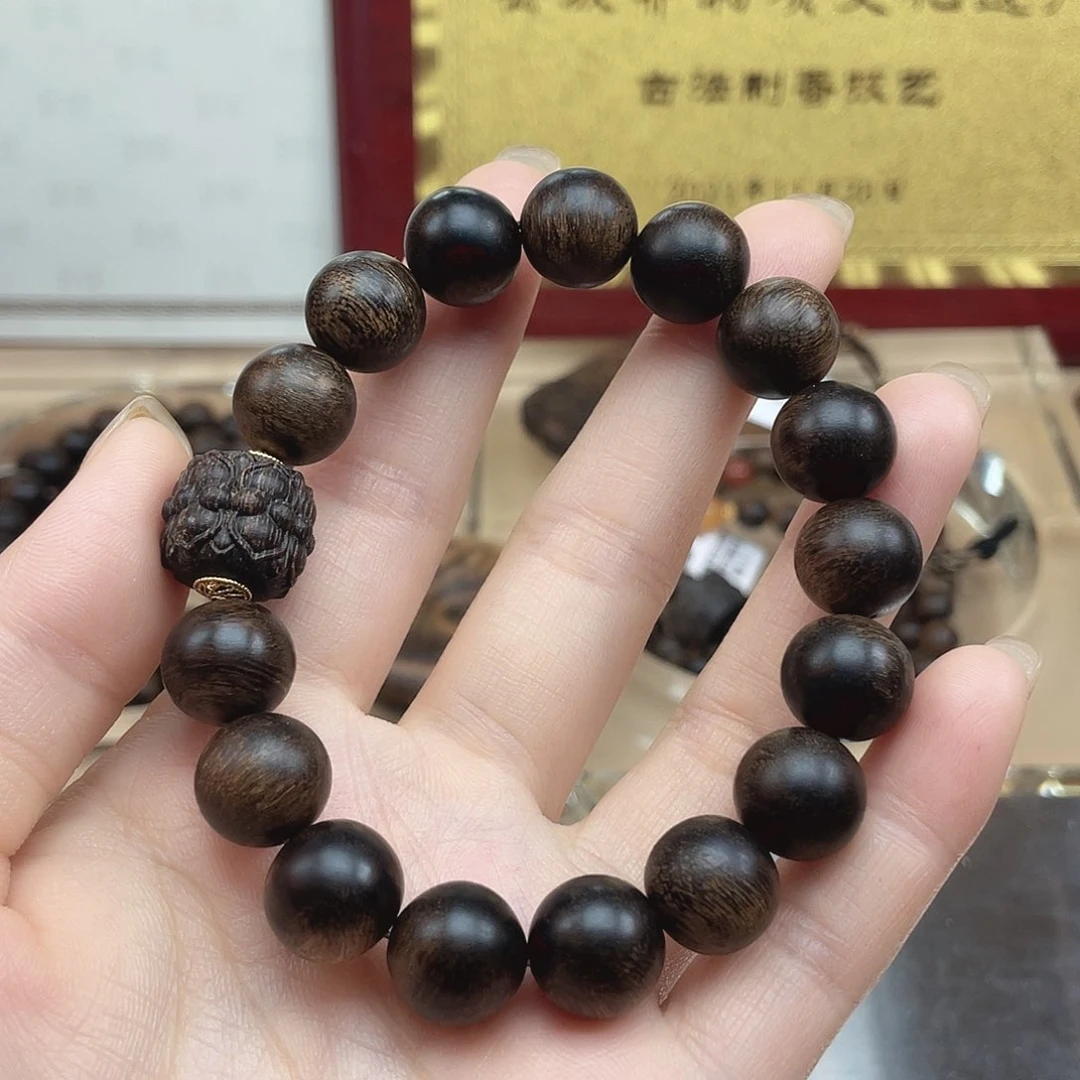 沉香碎屑沉香越南芽庄白棋雷击瘤疤水波1.2