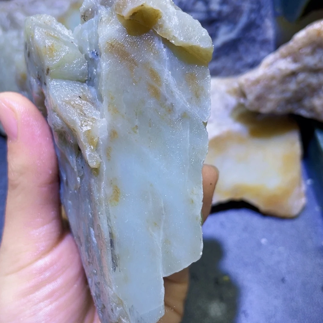 和田玉未镶嵌珠宝半成品