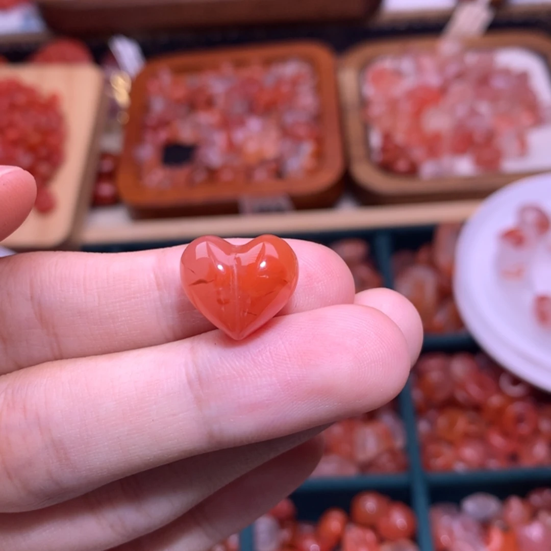 南红玛瑙未镶嵌珠宝半成品屁桃30