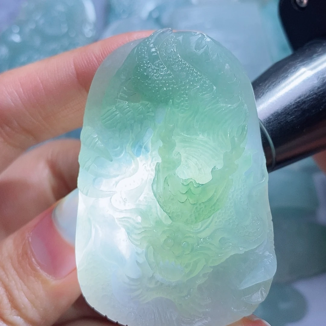 定制翡翠未镶嵌毛货付款后确认抛光
