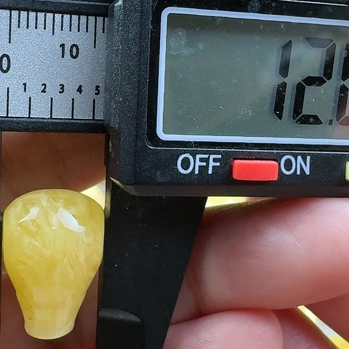 蜜蜡未镶嵌裸石11杂