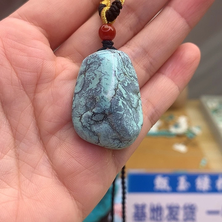 未镶嵌绿松石原矿