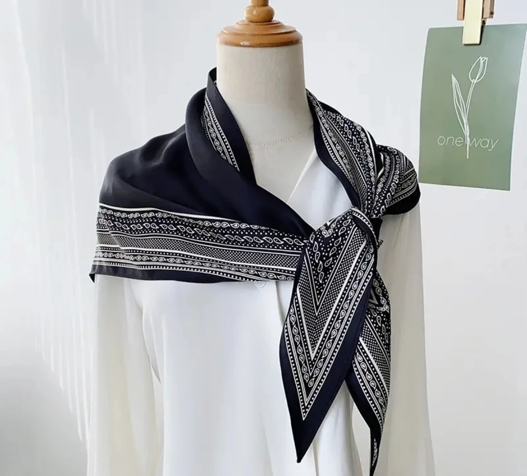 春秋韩版百搭薄款气质休闲风时尚斜纹丝巾