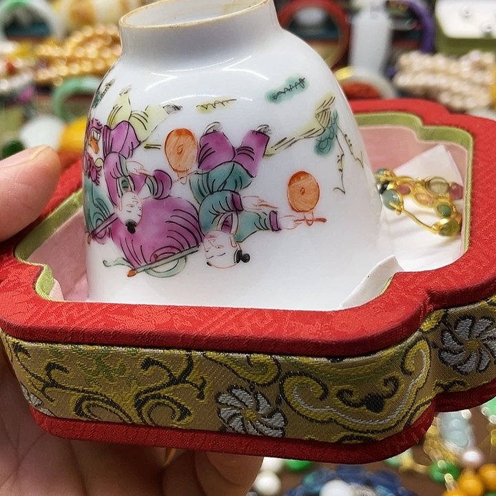 用***4青花彩绘小主人杯子