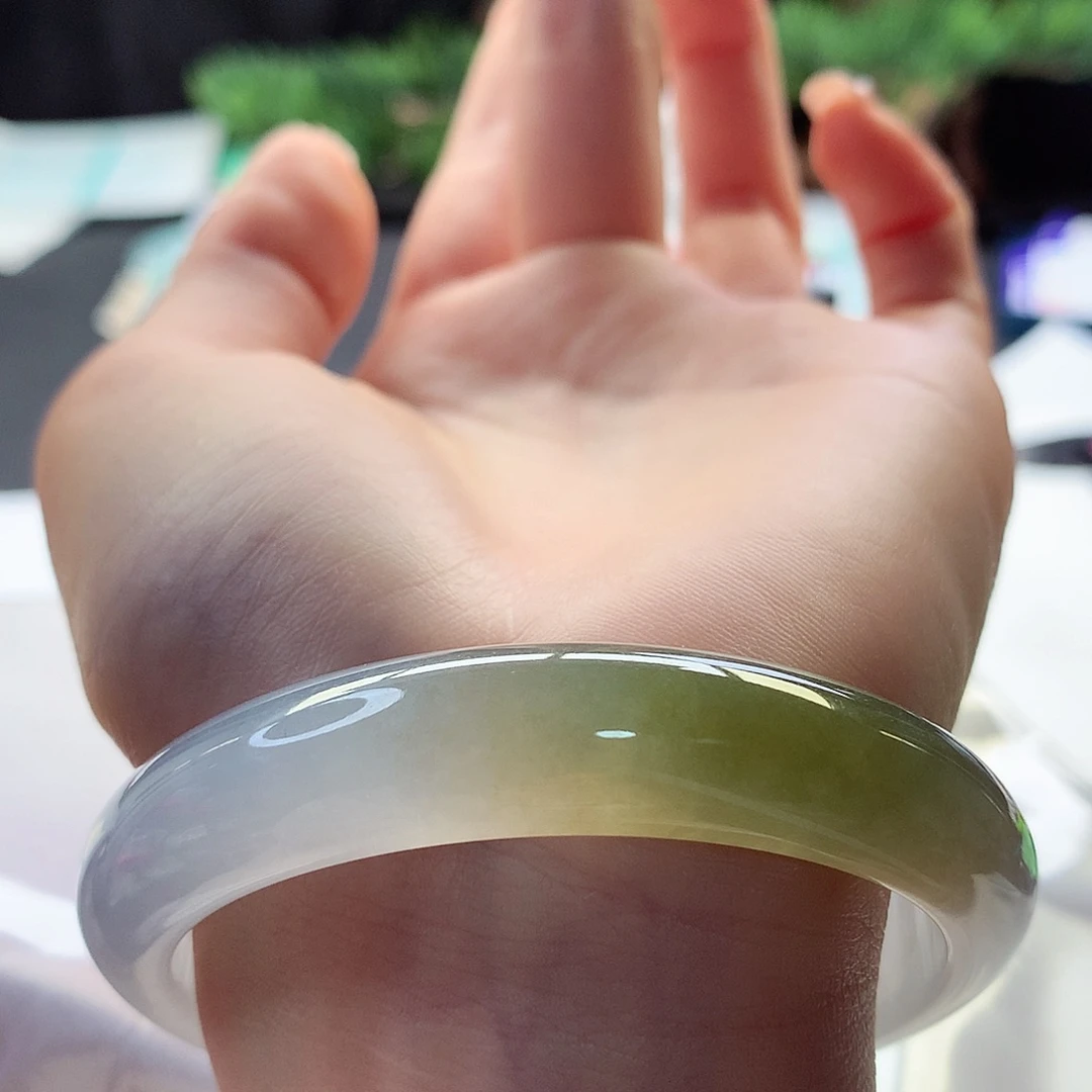 翡翠手镯未镶嵌天然翡翠57-58黄翡冰种秋风落叶