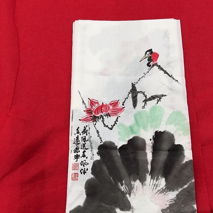 国画花鸟等图案和造型都非常精致