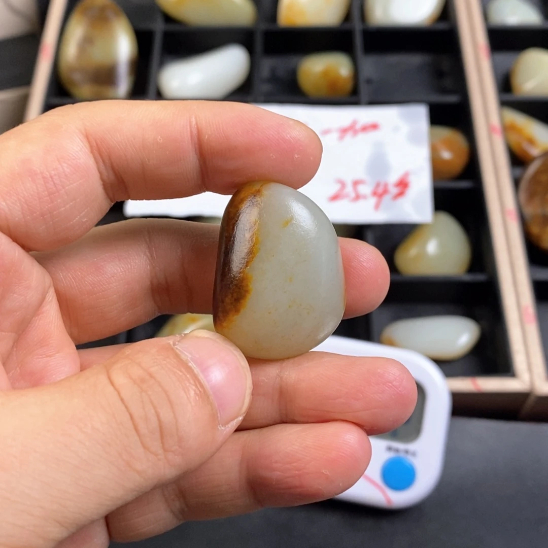 和田玉未镶嵌颈饰快****?