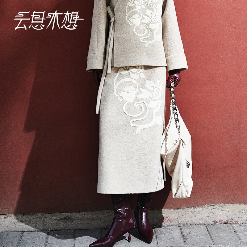 Ysimo-X云思木想 蝶恋牡丹 开叉气质显瘦百搭毛呢半身裙13858