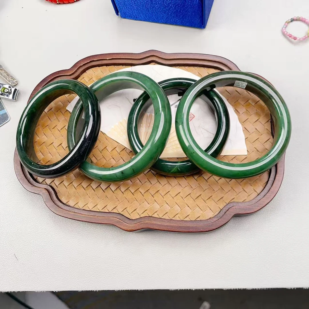 和田玉碧玉菠菜绿手镯 多样性发货拍一单发一个