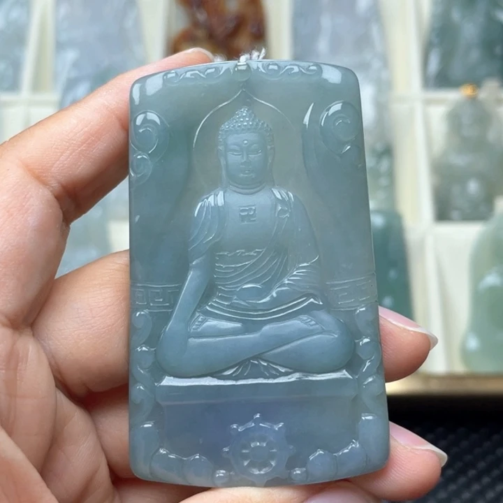 翡翠未镶嵌颈饰人**态阿弥陀佛