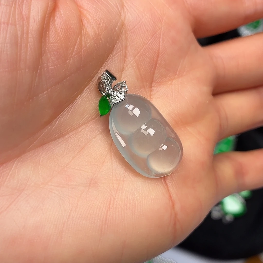 翡翠18K金镶嵌戒指