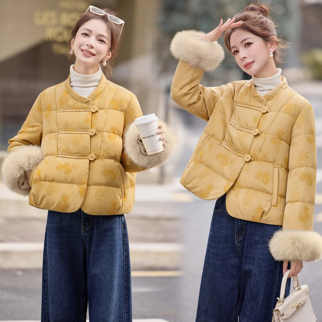 现货2025新中式气质优雅提花真狐狸毛时尚减龄白鹅绒羽绒服