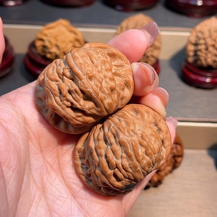 橙***呆文玩核桃吊坠全品磨盘