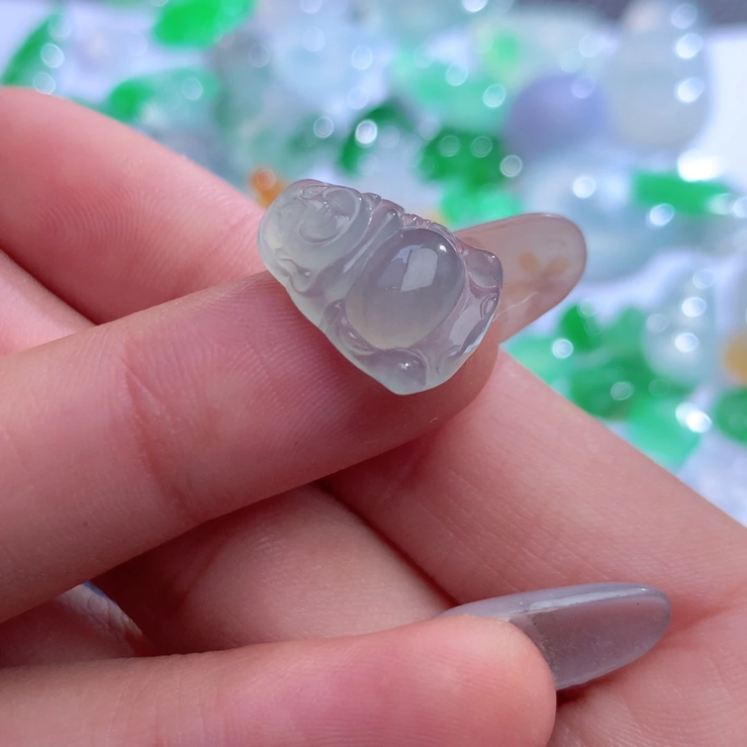 翡翠未镶嵌颈饰缅甸