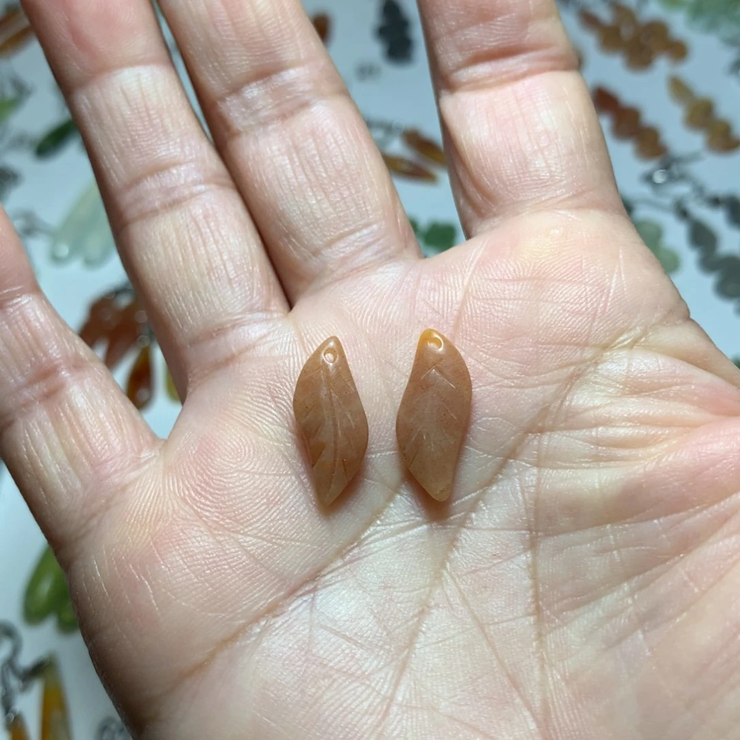 蛇纹石玉耳环未镶嵌一*