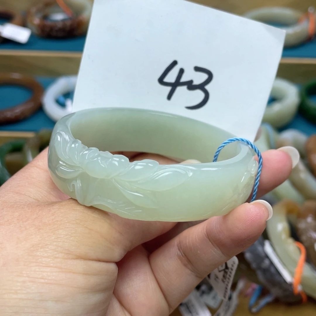 未镶嵌手镯和田玉圈口56