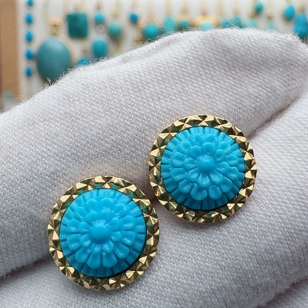 绿松石18K金镶嵌耳钉