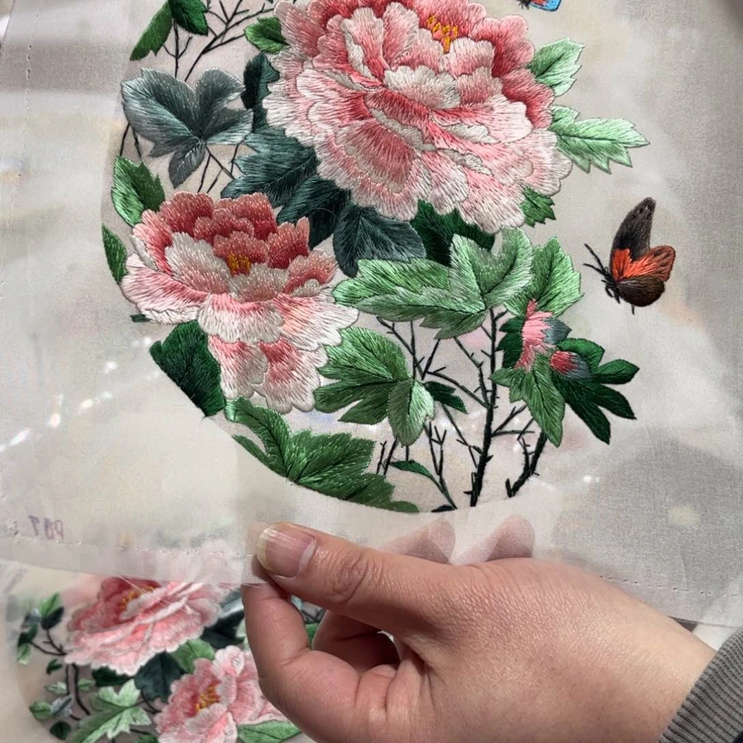 刺绣纯手工制作的一