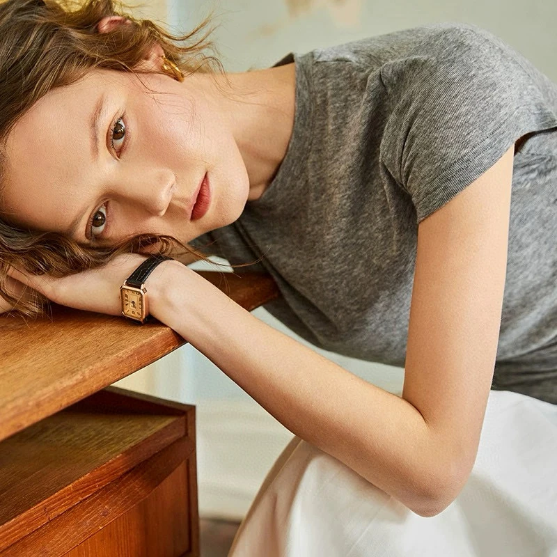 外单25春TH瘦瘦T恤针织面料舒弹修身圆领纯色净版短袖T恤N253