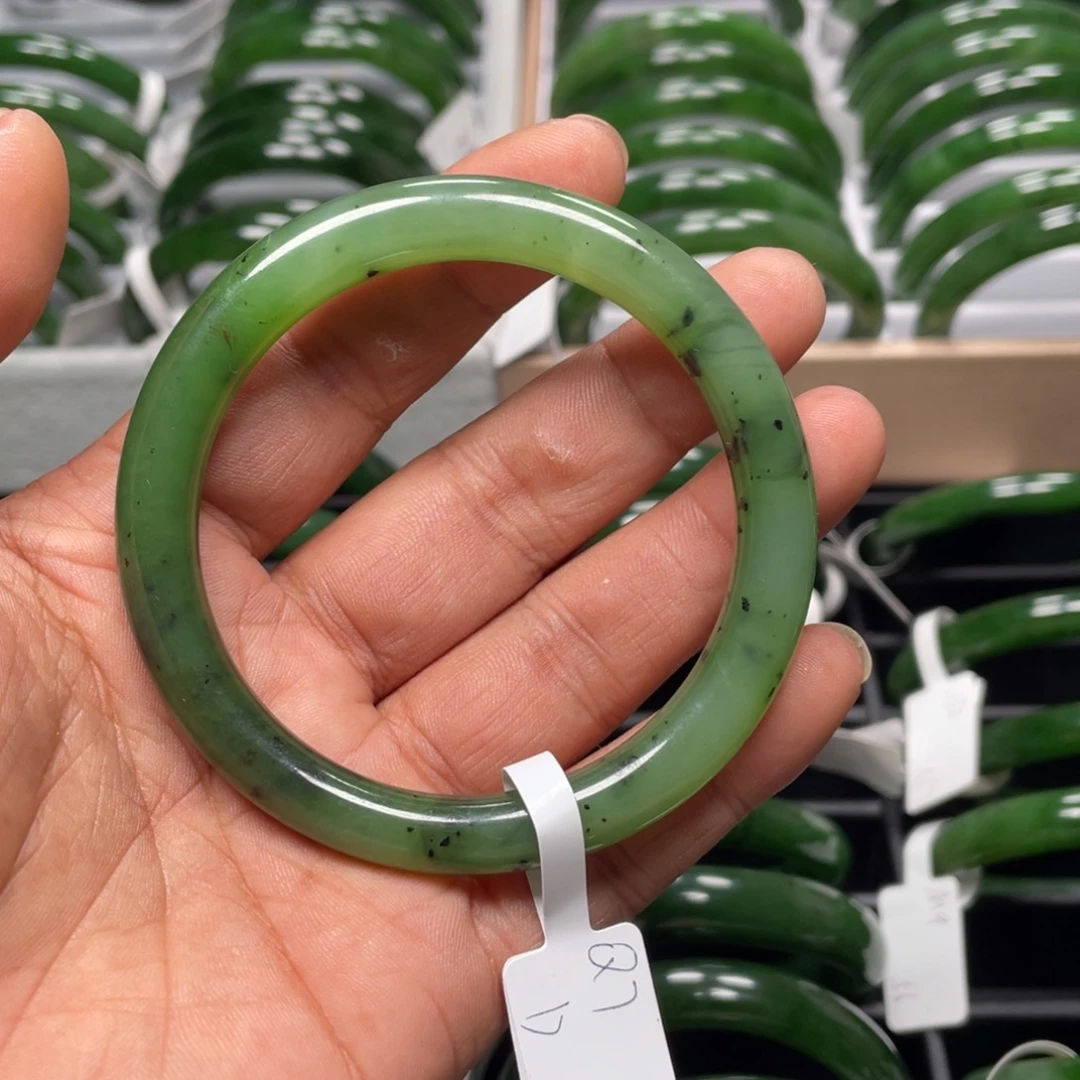 和田玉（碧玉）未镶嵌手镯