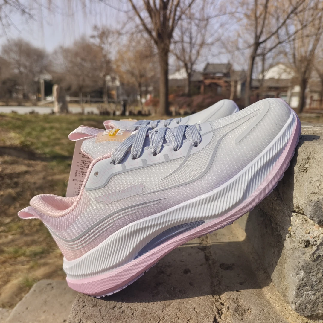 运动鞋透气女轻便跑道男篮球鞋女款减震跑步鞋支撑樱