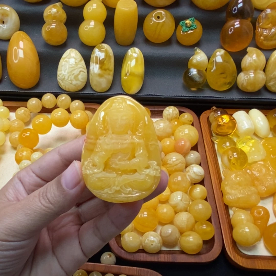 琥珀未镶嵌颈饰天然蜜蜡