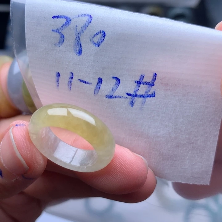 稀***罕翡翠未镶嵌戒指戒圈