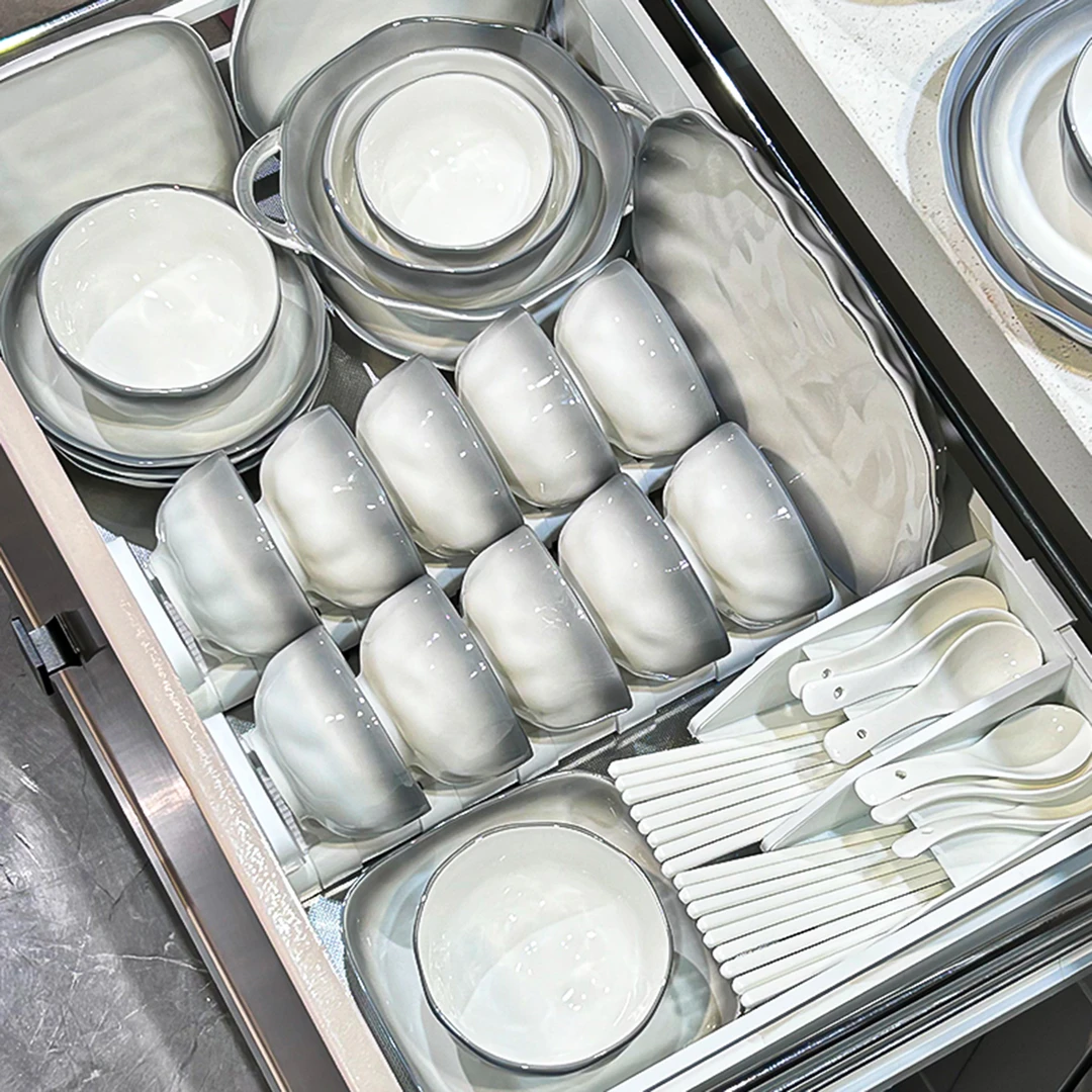 釉下彩餐具2025新款家庭高颜值餐具套装陶瓷碗盘筷轻奢高级感乔迁