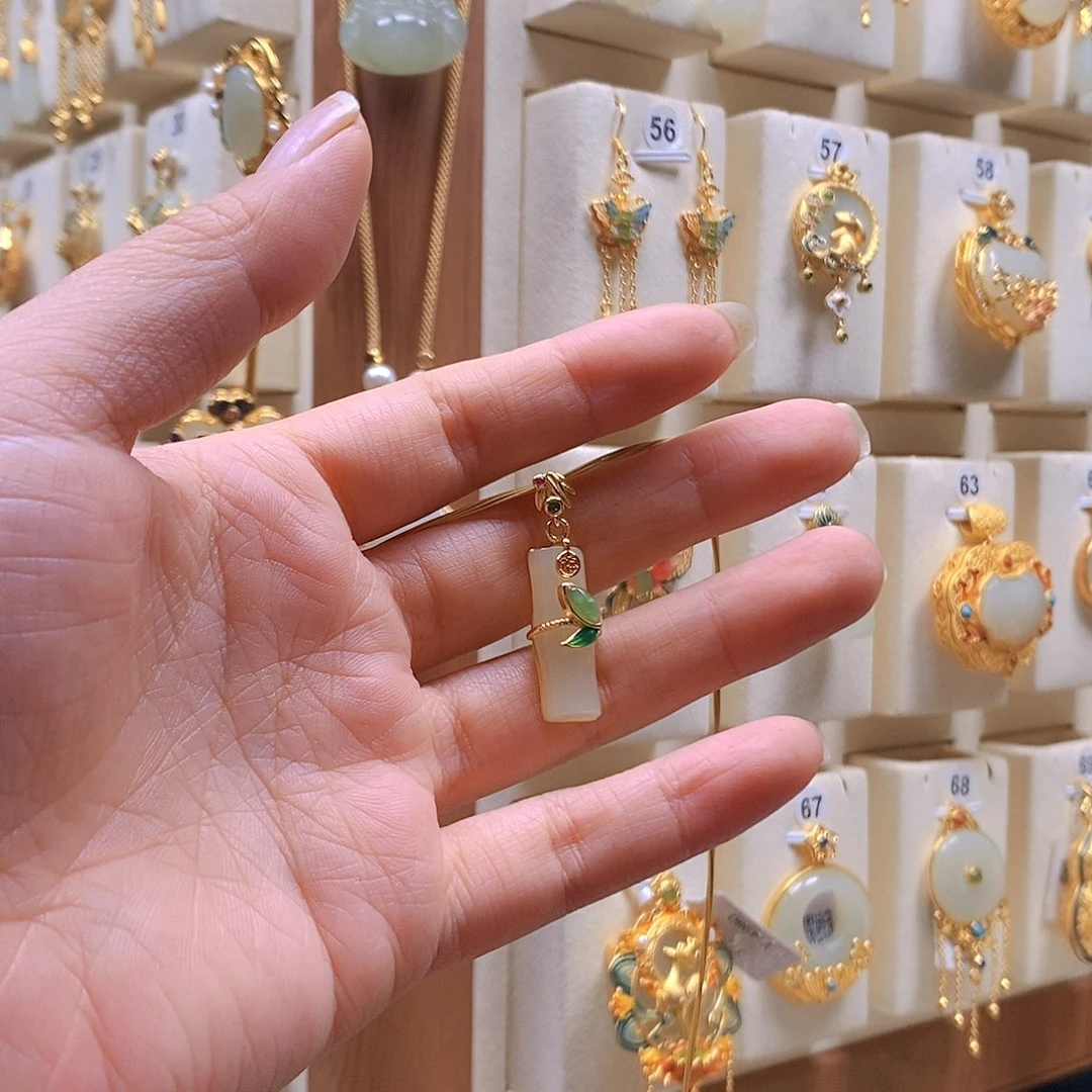 和田玉银S925镶嵌颈饰