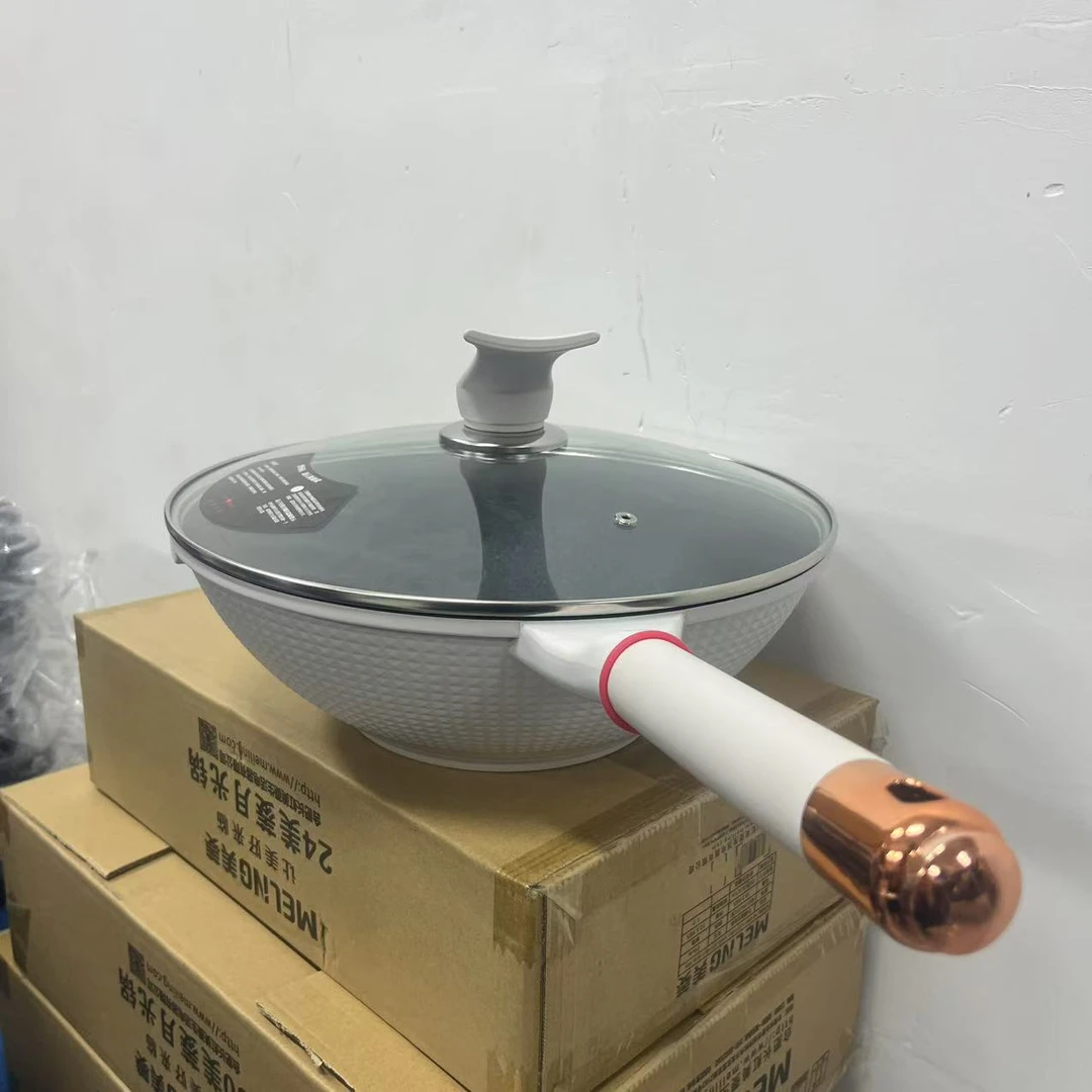 32CM   麦饭石不沾炒锅蓝钻 品牌尾单  微瑕介意勿拍