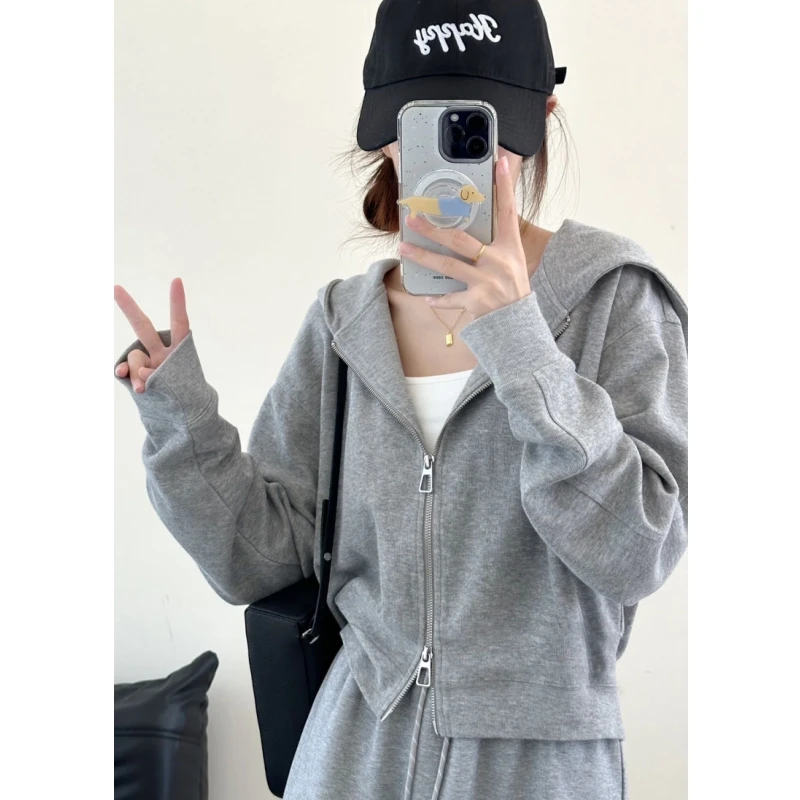 灰色短款连帽卫衣外套女春秋内搭显瘦正肩上衣女款小个子拉链开衫