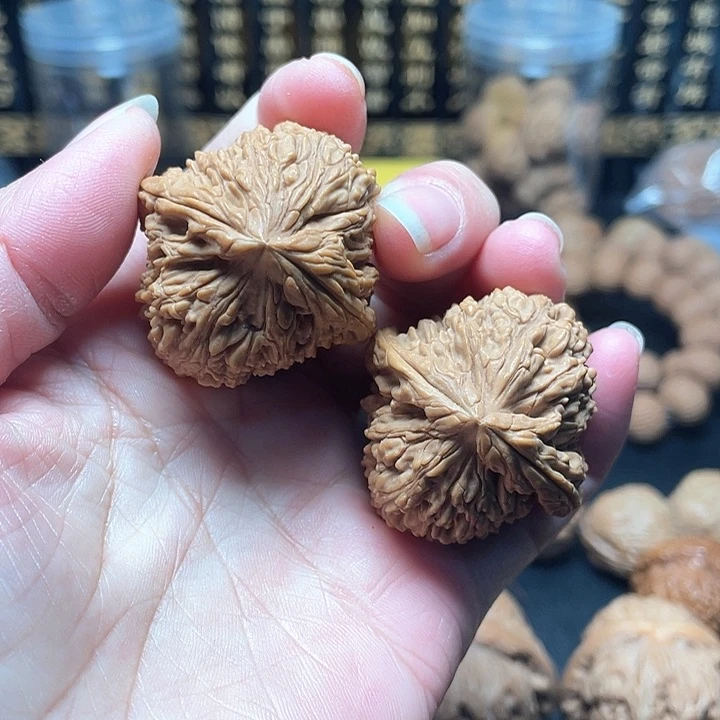 文玩核桃吊坠队*南疆石