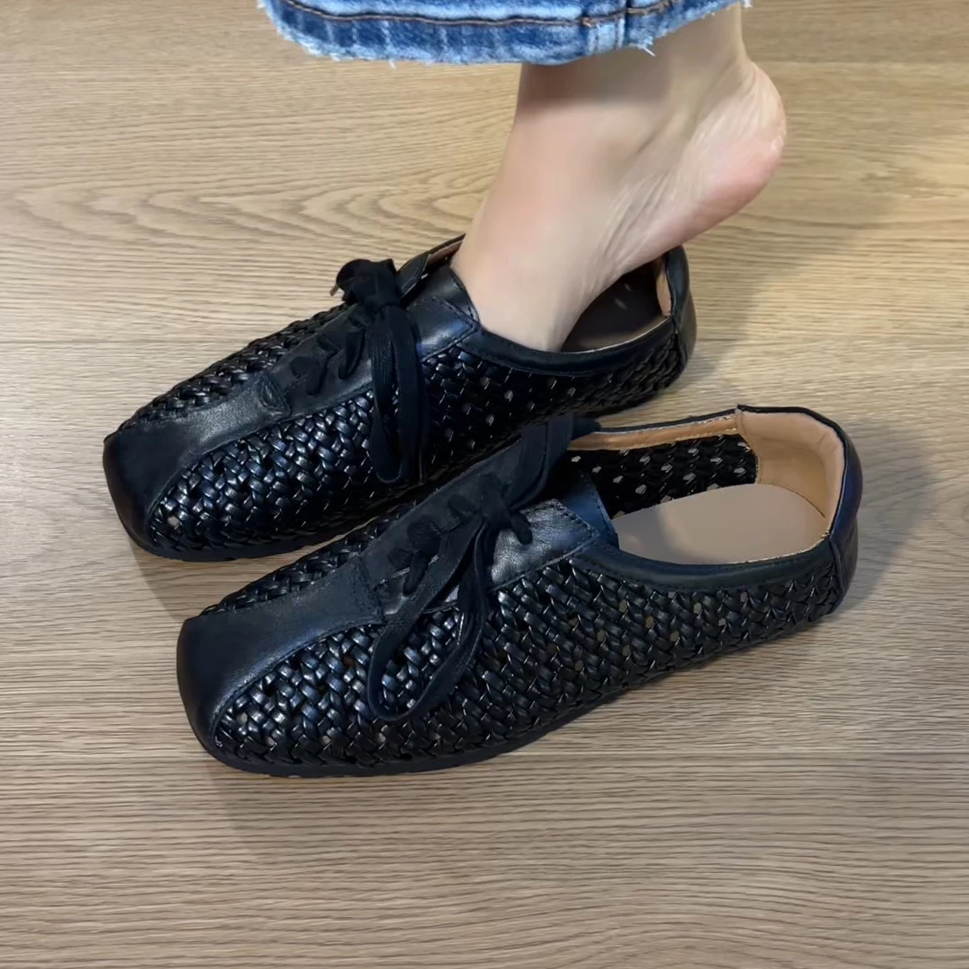 2025新款休闲平跟日常通勤单鞋舒适百搭编织镂空软底包头系带单鞋