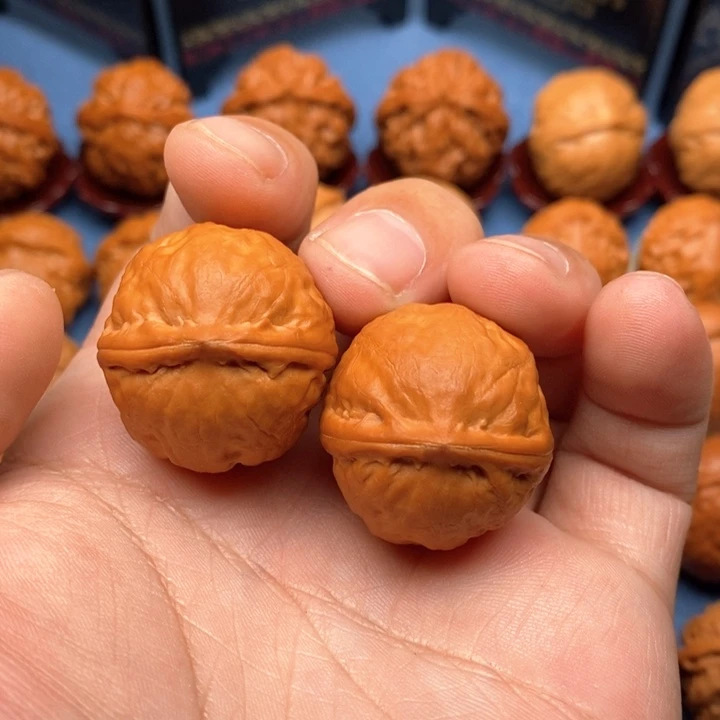 文玩核桃把件赤霞珠