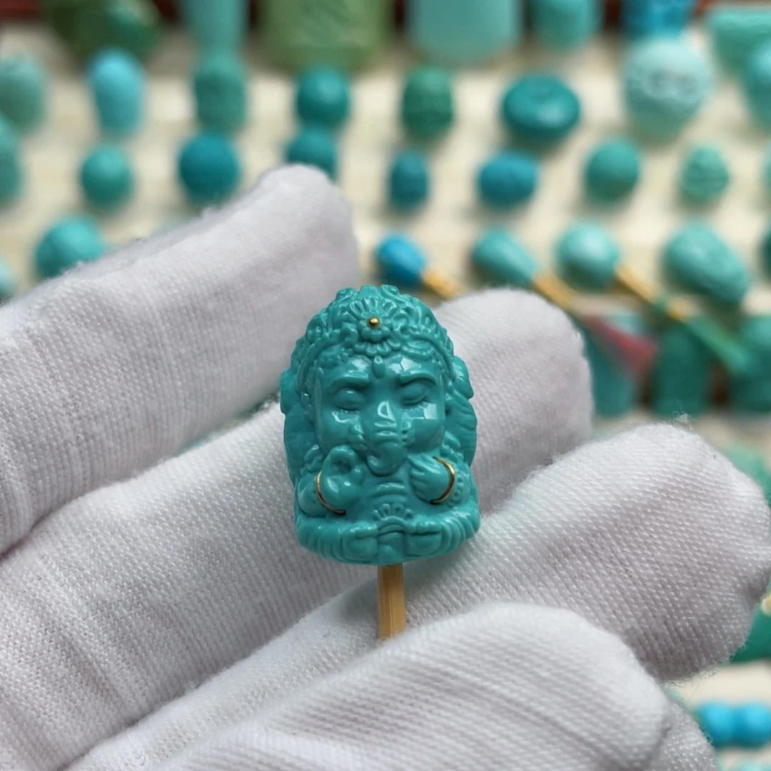 未镶嵌绿松石珠宝奇石