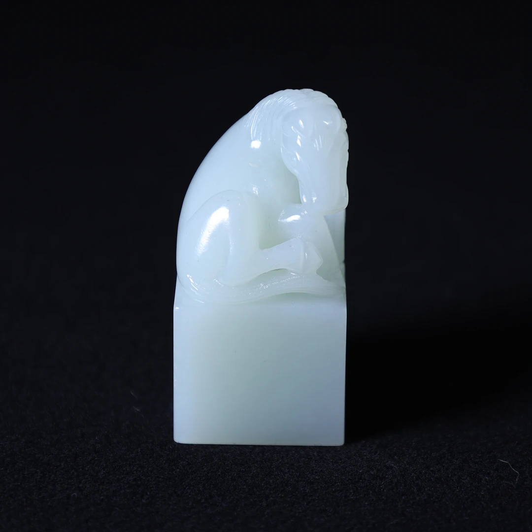 14F09清 白玉圆雕兽钮印章