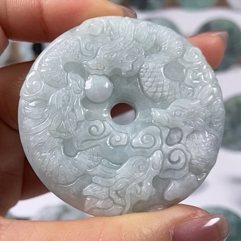 翡翠颈饰未镶嵌九龙扣两面工福利