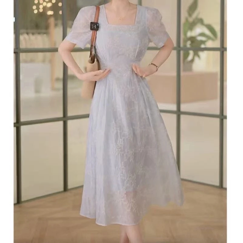 2025夏新款方领高级感高腰显瘦法式刺绣连衣裙女M79
