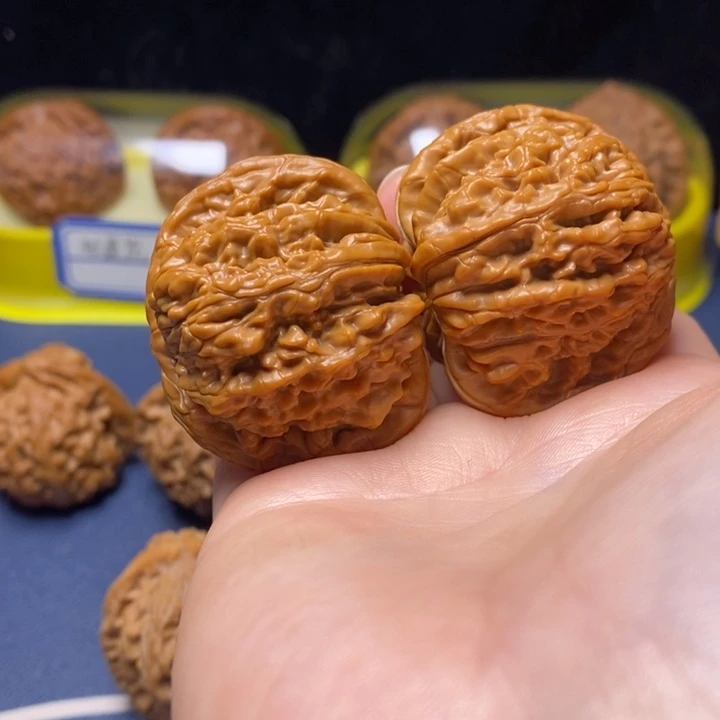 文玩核桃把件42山地楼