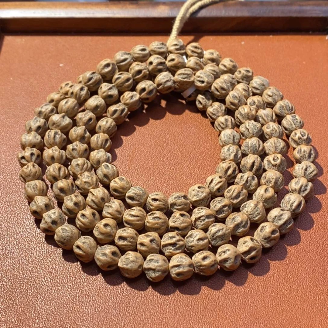 W***k柏香籽/百香籽吊坠