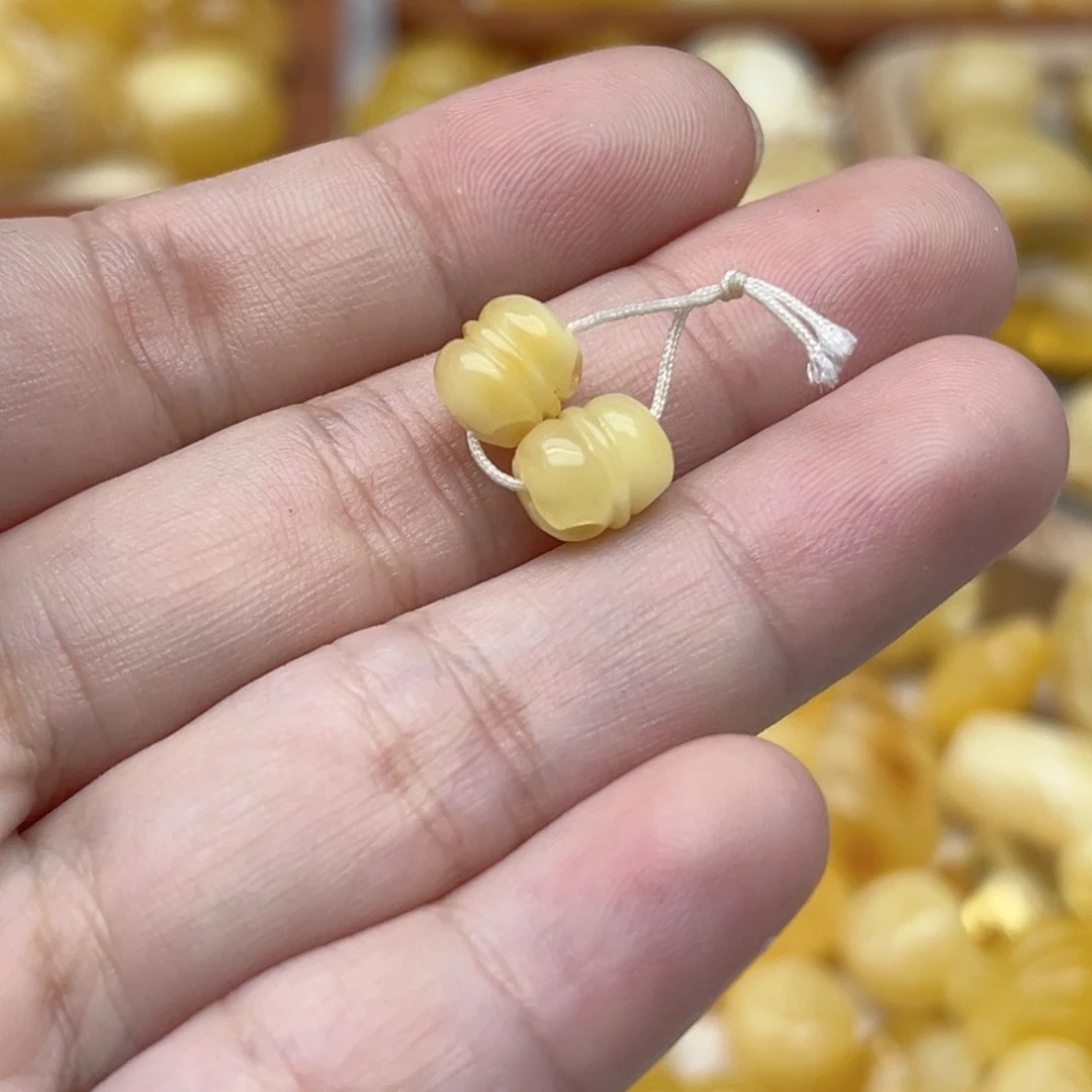 蜜蜡未镶嵌裸石天然