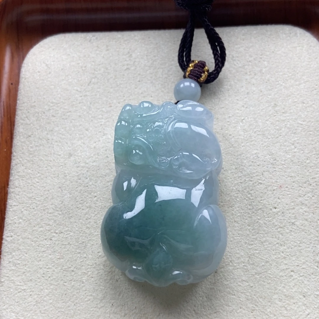 方***哥翡翠未镶嵌颈饰霸王貔貅吊坠