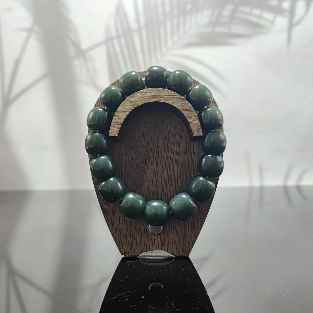 E和田玉桶珠手串（卡14）0622