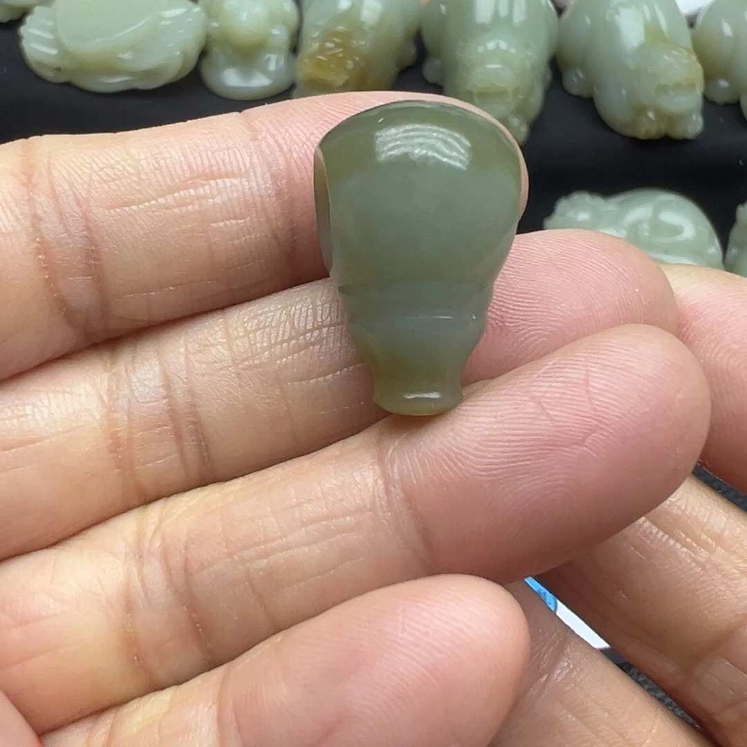 和田玉（糖玉）未镶嵌吊坠(不含链)