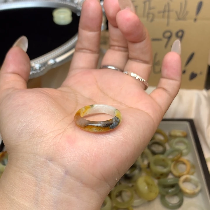 茹***乐合金蛇纹石玉戒指