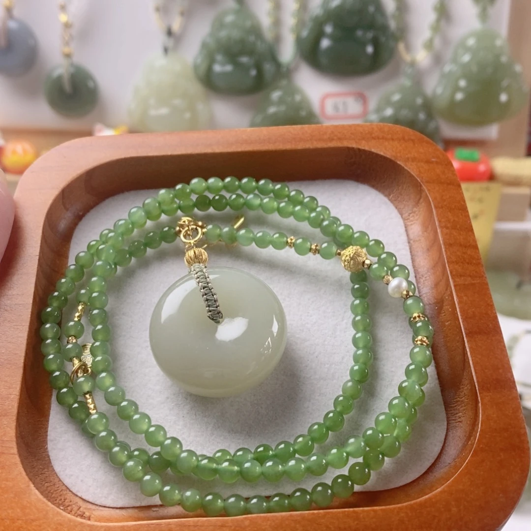 颈饰未镶嵌和田玉