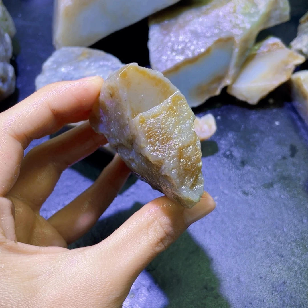 和田玉未镶嵌珠宝半成品