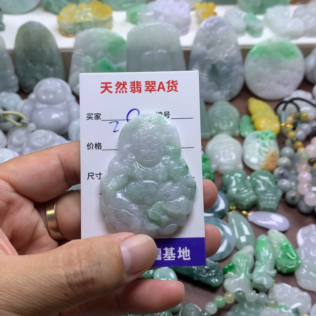 翡翠未镶嵌颈饰缅甸A货翡翠