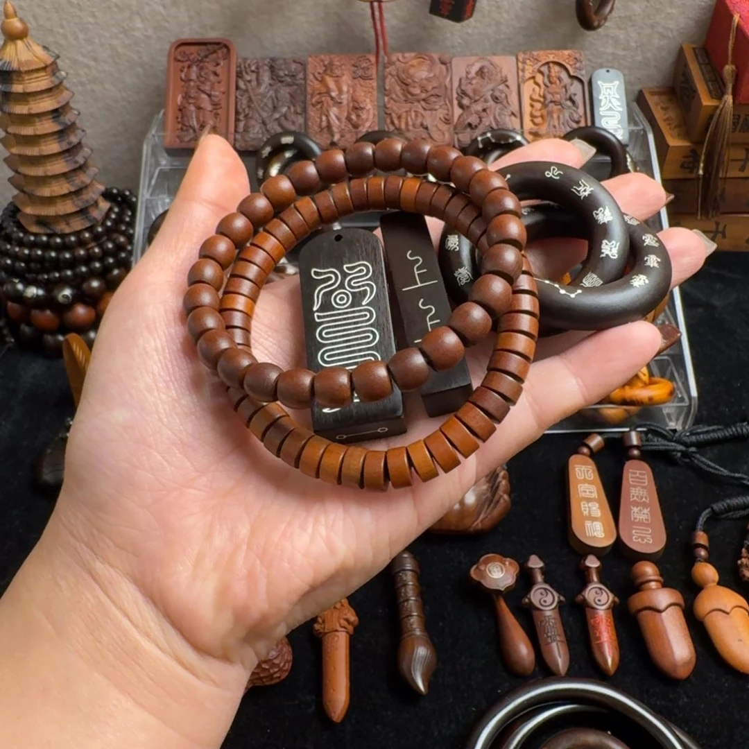 炎***垣枣木玉化镶银十字+上上签+天一令牌+老料手串